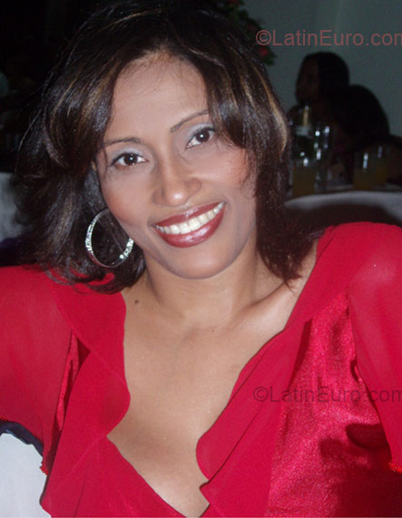 Date this funny Dominican Republic girl Lucy from Santo Domingo DO4112