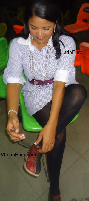 Date this happy Brazil girl Regina Lucia from Goiania BR5474