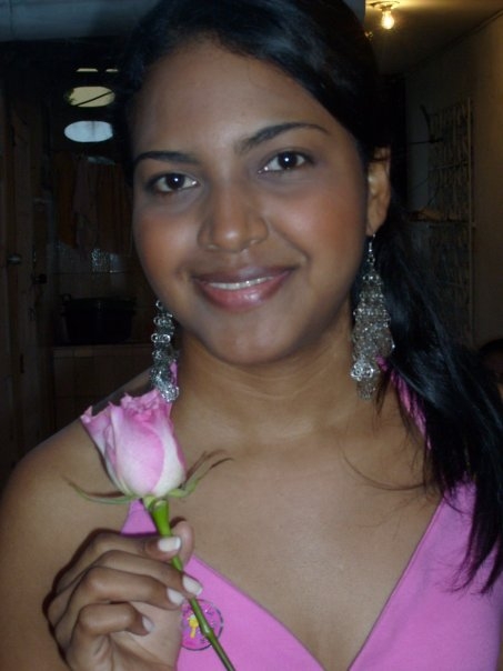 Date this hard body Colombia girl Carmen from Barranquilla CO4011