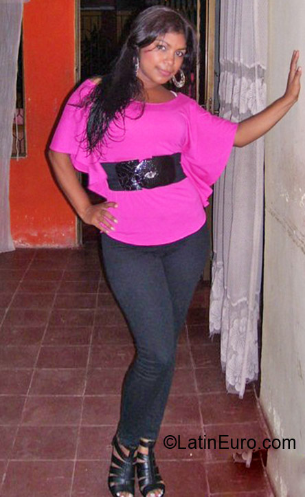 Date this georgeous Colombia girl Darlys from Barranquilla CO4032