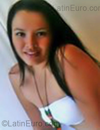 Date this attractive Colombia girl Dennis Giovanna from Cali CO4255