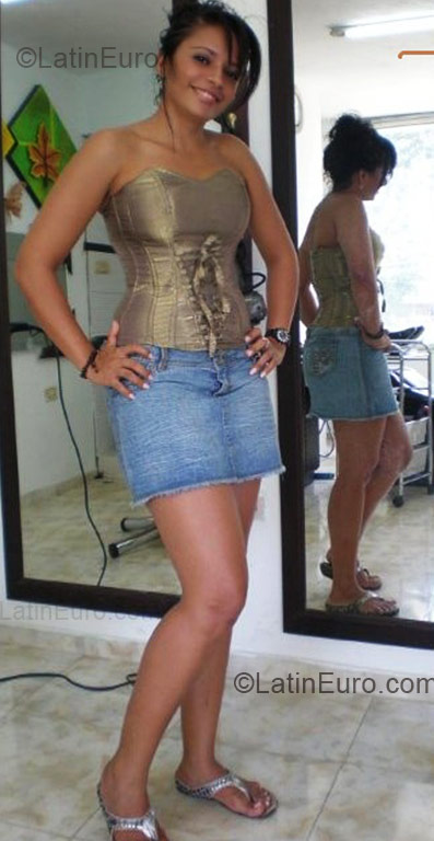 Date this passionate Colombia girl Lorena from Bogota CO4261