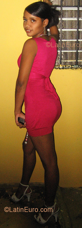Date this exotic Dominican Republic girl Ana Gabriela from Santo Domingo DO4314