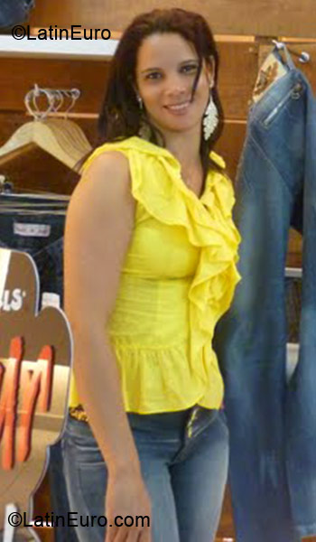 Date this hot Brazil girl Angela from Dourados BR3091