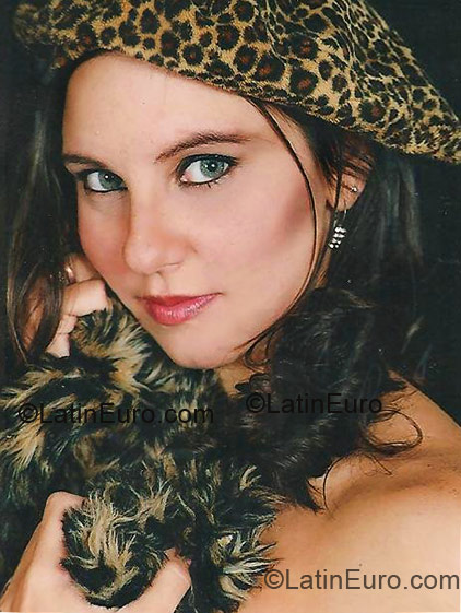 Date this nice looking Brazil girl Helen from Rio de Janeiro BR3092
