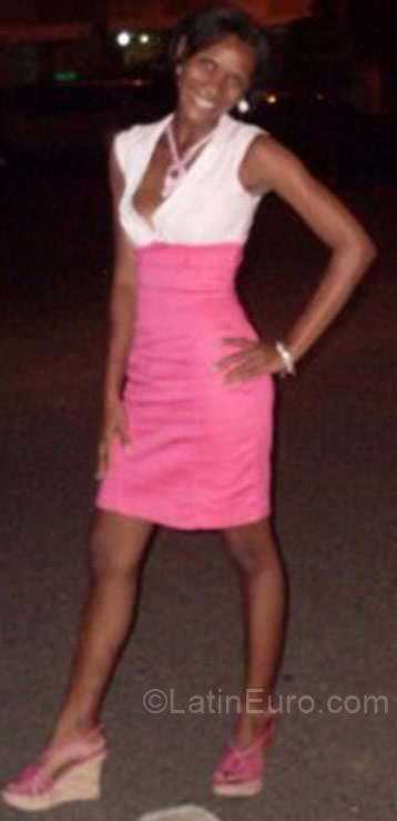 Date this cute Dominican Republic girl ELISA from Santo Domingo DO4326