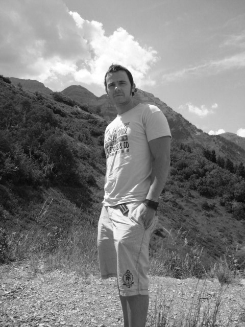 Date this attractive United States man TYPEONEGATIVE from Los Angeles US6134