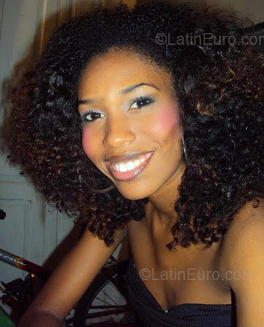 Date this sensual Brazil girl Sissa from Rio De Janeiro BR4621
