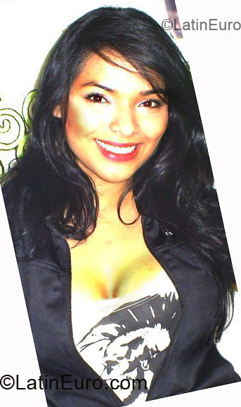 Date this pretty Colombia girl Isabella from Medellin CO4332