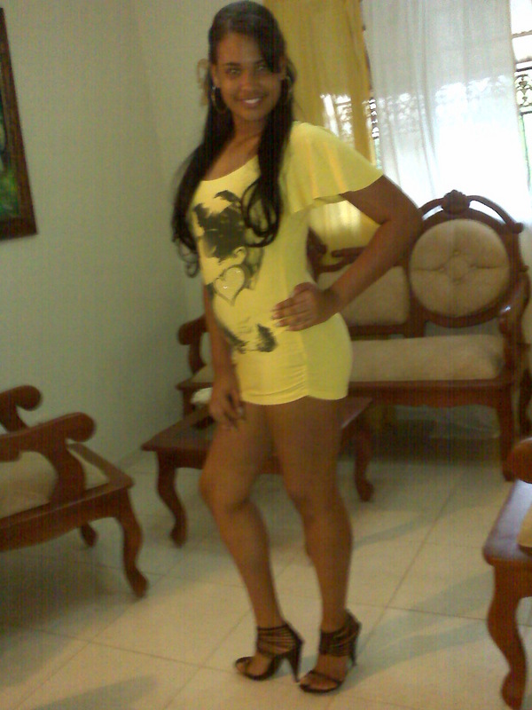 Date this cute Dominican Republic girl Marielis from Santiago DO4415