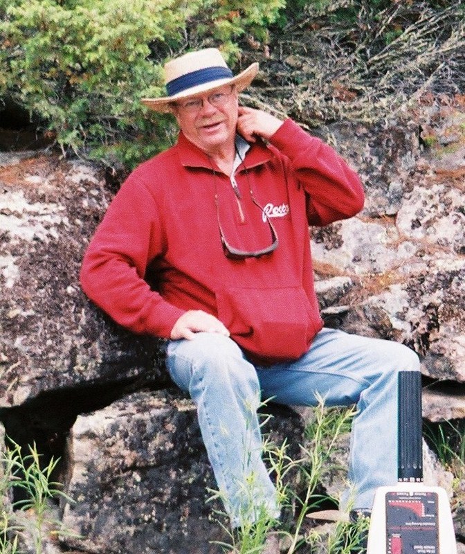 Date this lovely Canada man Harold from Fort Frances KY8