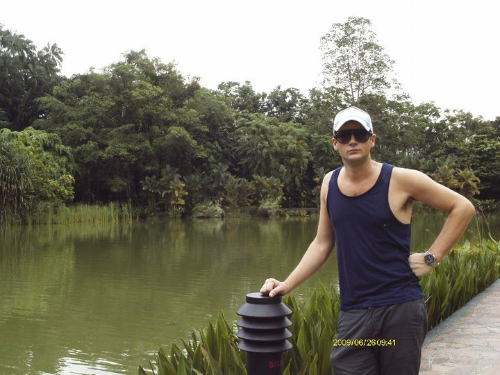 Date this lovely Singapore man Sulky from Singapore SG3