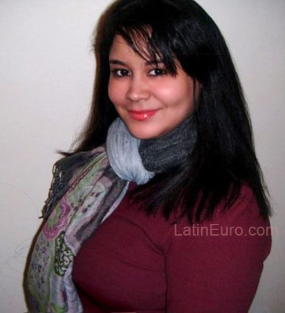 Date this beautiful Dominican Republic girl Vielka from Santo Domingo DO4447