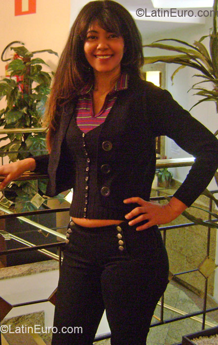 Date this exotic Brazil girl Magda from Patos de Minas BR3190