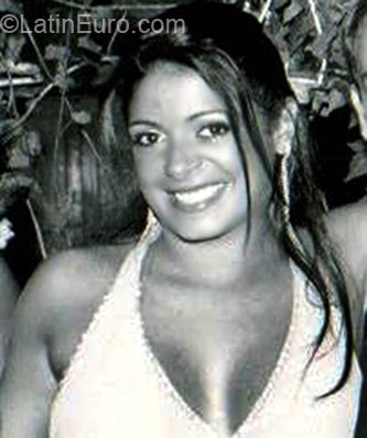 Date this charming Brazil girl Viviane from Santos BR6264