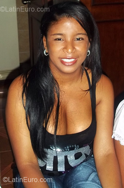 Date this sensual Colombia girl Leidy from Medellin CO4867