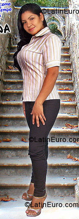 Date this sultry Colombia girl Yammile from Cali CO4440