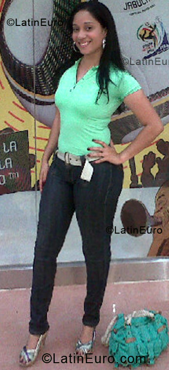 Date this athletic Dominican Republic girl Mariam26 from Santiago DO5943