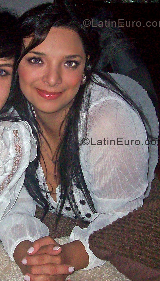 Date this fun Colombia girl Shirley from Bogota CO4501
