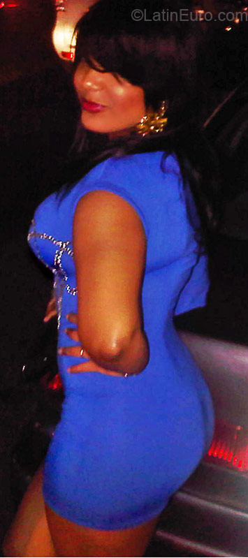 Date this attractive Dominican Republic girl Prissilla from Santo Domingo DO4661