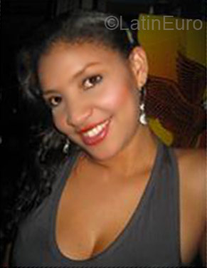 Date this good-looking Colombia girl Elisabeth from Medellin CO4547