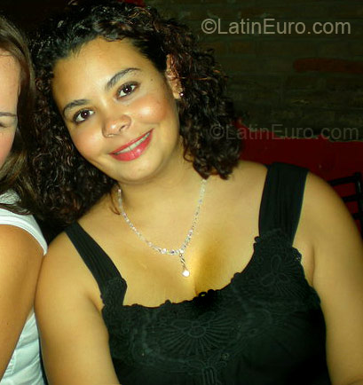 Date this fun Colombia girl Mariam from Bogota CO4574
