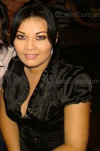 Date this athletic Colombia girl Martha from Floridablanca CO4580