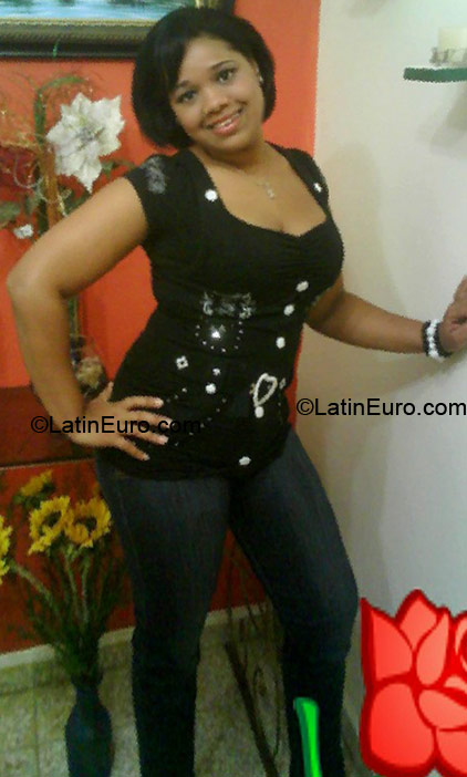 Date this gorgeous Dominican Republic girl Ana maria from Santo Domingo DO4726