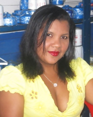 Date this attractive Colombia girl Yuris from Cartagena CO4605