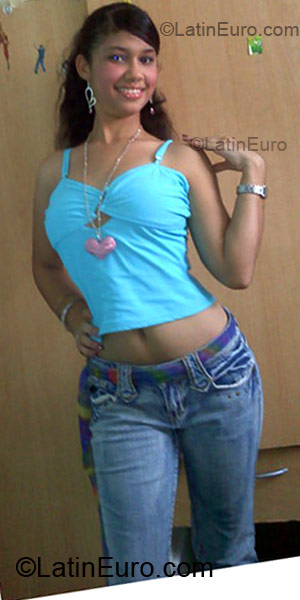 Date this delightful Dominican Republic girl Yanelis from Nagua DO4994