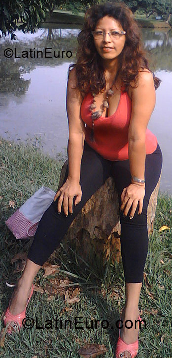 Date this stunning Colombia girl Mery from Cali CO4654
