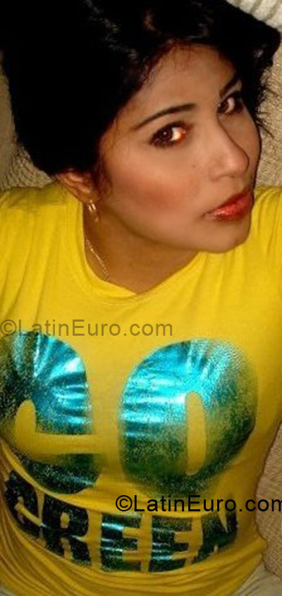 Date this pretty Colombia girl Xiomara from Barranquilla CO4657