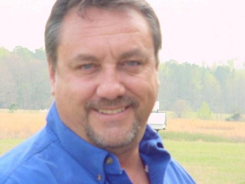 Date this fun United States man Bob from Madison US6746