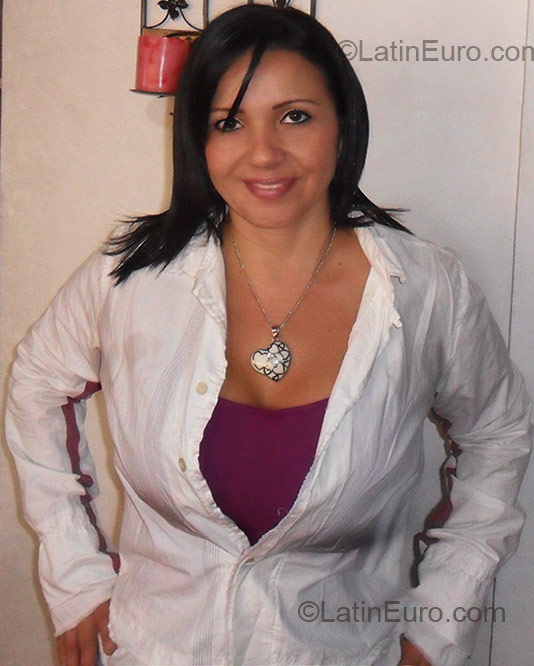 Date this sensual Colombia girl Maria from Palmira CO4680
