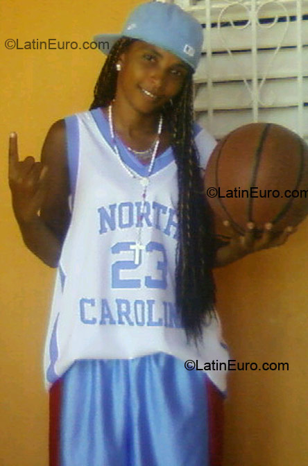 Date this sensual Dominican Republic girl Miguelina from San Pedro De Macoris DO4885