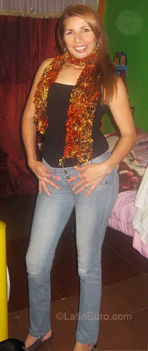 Date this pretty Colombia girl Ruth from Ocana CO4749