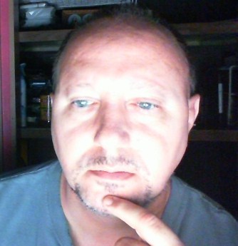 Date this young United States man BobStew from Kihei US7083