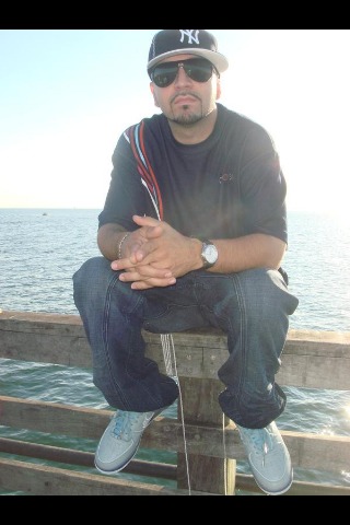 Date this cute United States man Andres from Brooklyn US7168