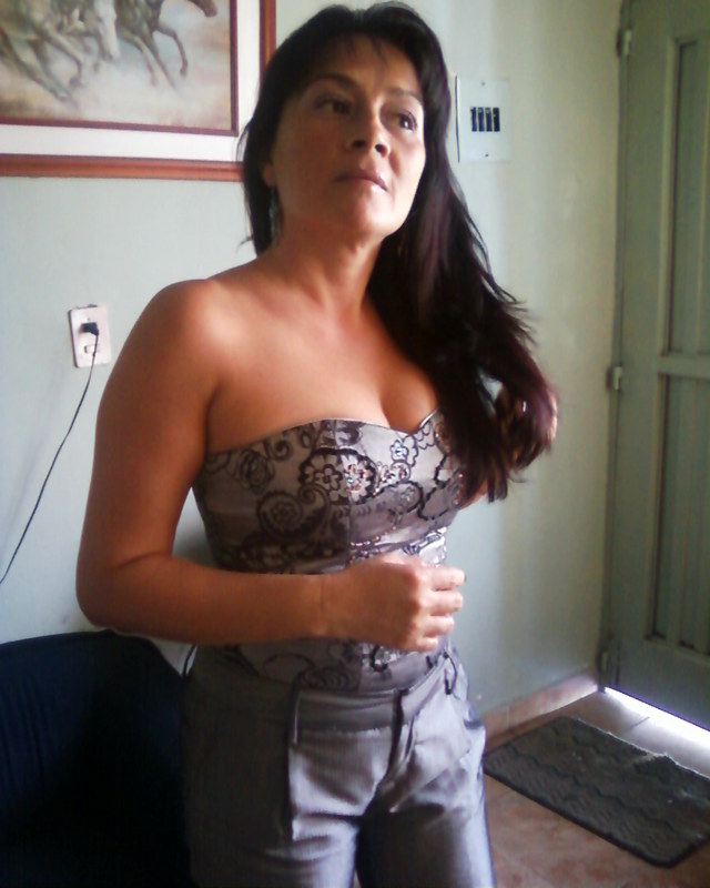Date this exotic Colombia girl Emilia from Centro CO4861