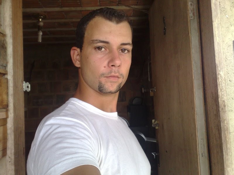 Date this sensual Brazil man Franslley Silva from Barra Mansa BR3490