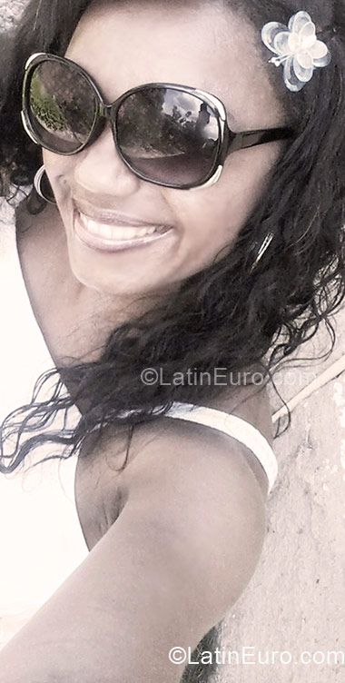 Date this cute Brazil girl Maryah from Niteroi BR3491