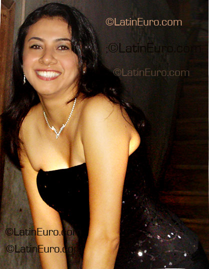 Date this pretty Ecuador girl Jasmin from Manabi EC23