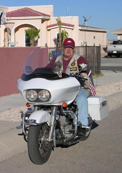 Date this fun United States man RAZORBACK6 from El Paso US7264
