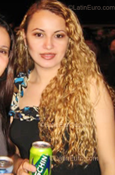 Date this delightful Brazil girl Hanna Karina from Natal BR3570