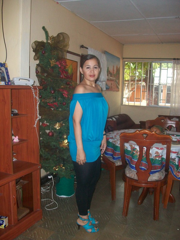 Date this pretty Colombia girl Yennymgs from Barranquilla CO4992