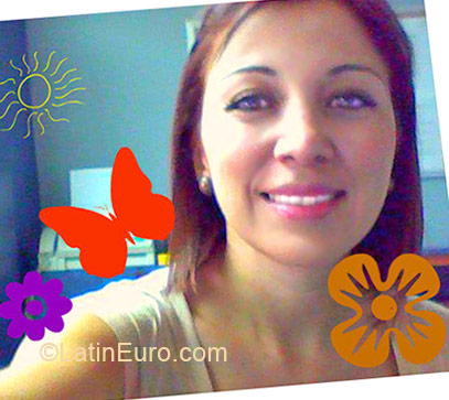 Date this foxy Colombia girl Carolina from Pereira CO4996