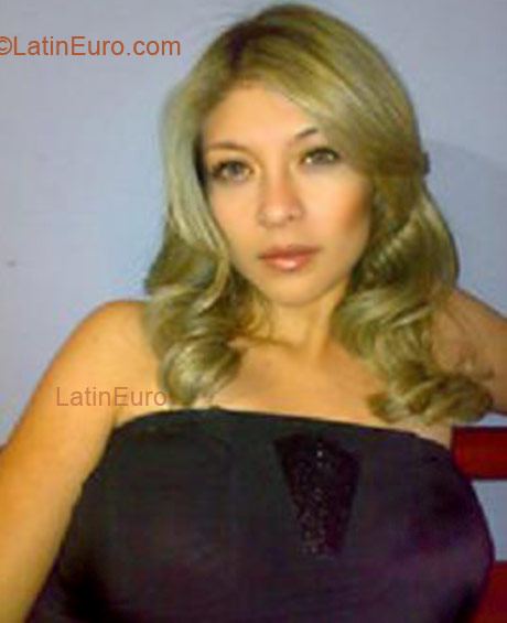 Date this tall Colombia girl Bella from Popayan CO5042