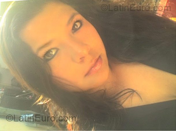 Date this nice looking Colombia girl Liliana Angel from Bogota CO5056