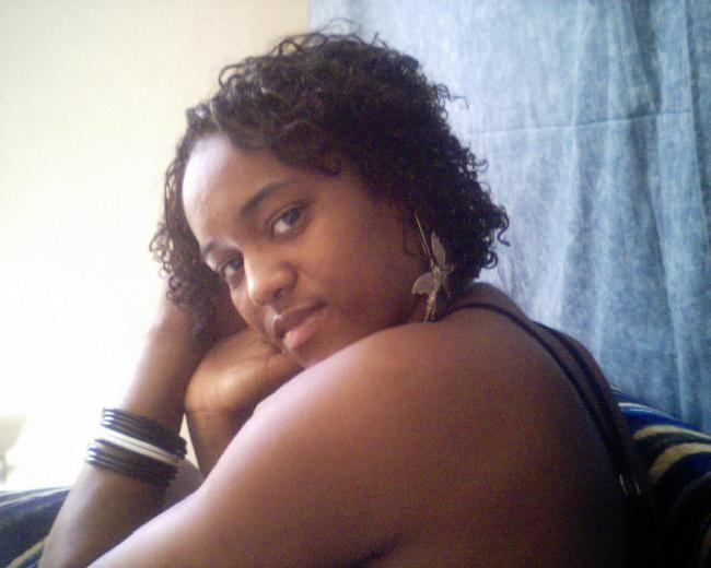 Date this sultry Senegal girl Amina from Dakar SN90