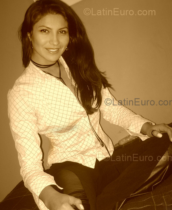 Date this hot Colombia girl Alessandra from Bogota CO5084